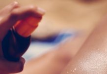 Iata care este cel mai bun mod de a scapa de petele de autobronzant